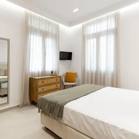 Celeste Blu, A Simple Comfort Living Lejlighed
